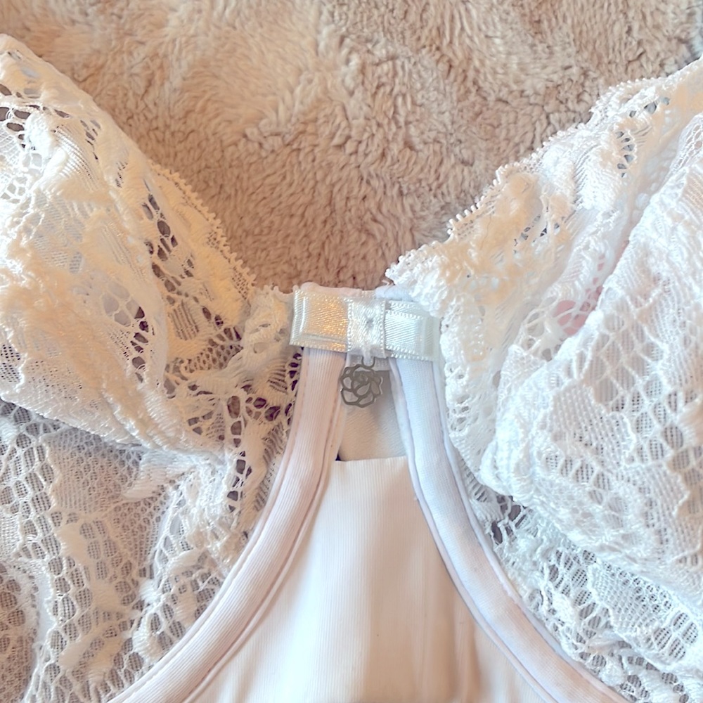 ⭐️Unlined Full Coverage Bra 38D - Picture 3 of 5